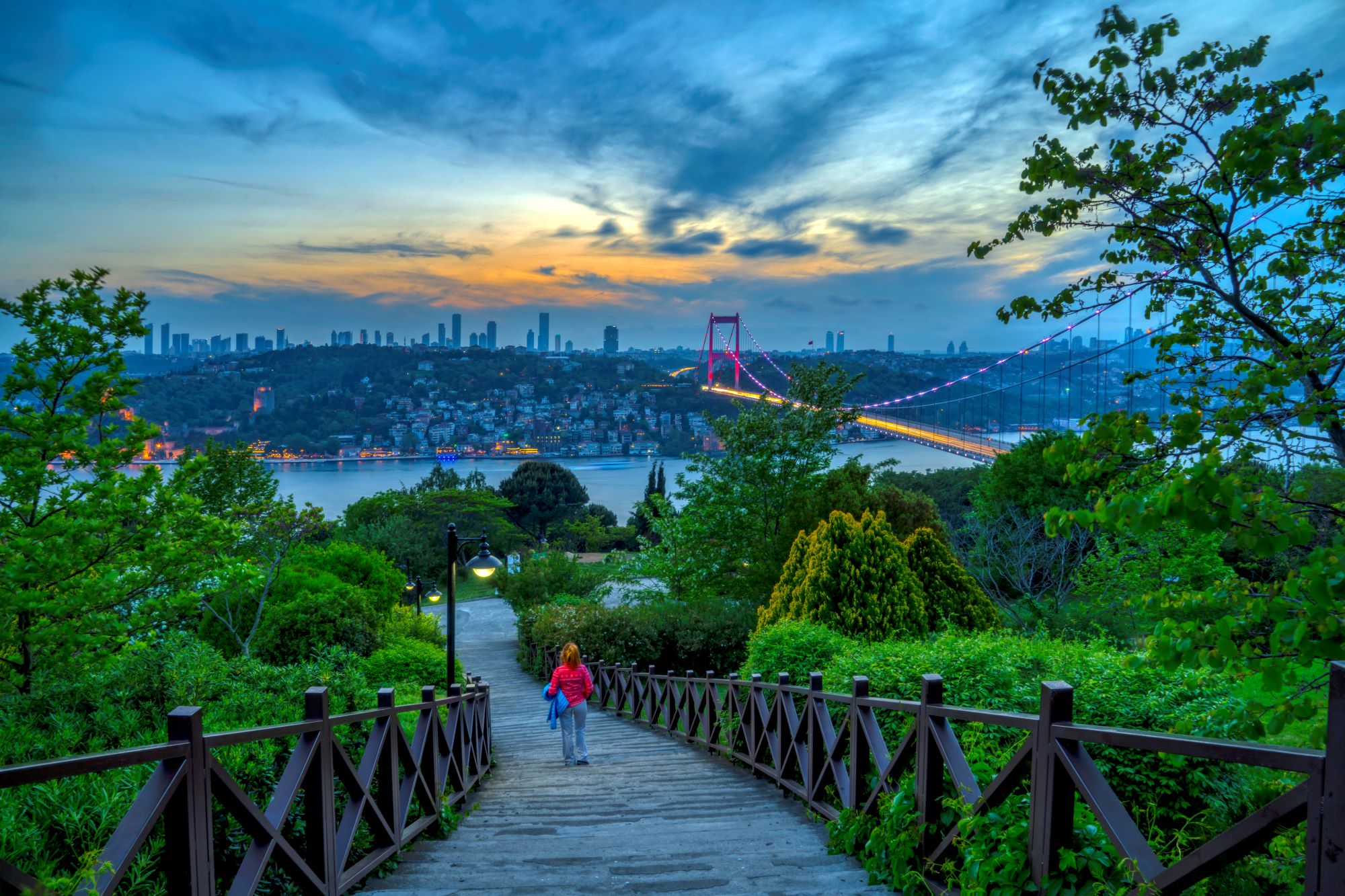 來伊斯坦堡享受柳綠桃紅的春季色彩